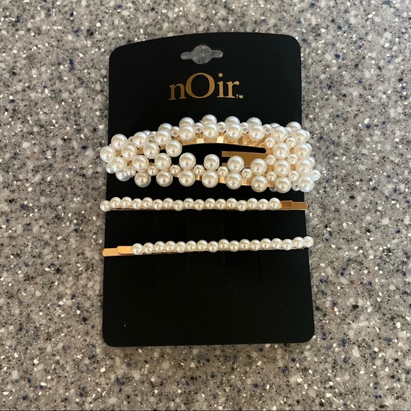 nOir Jewelry Accessories - 🌷4 for $20 . . Noir “Faux” Pearl Barrette Set